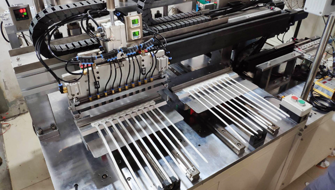 Automatic assembly machine